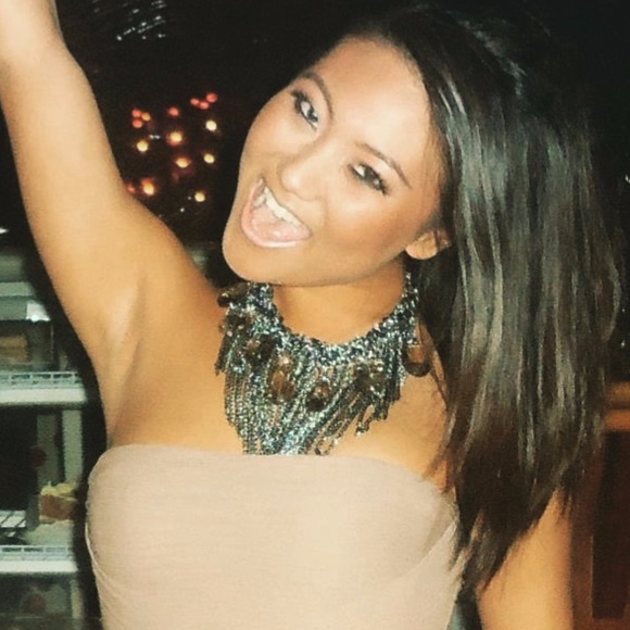 BCBG MAX AZRIA chest necklace - Picture 6 of 6